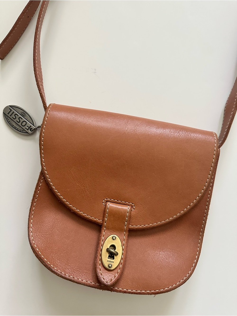 Fossil Tan Genuine Leather Crossbody Saddle Bag with Brass Hardware - Picture 2 of 6